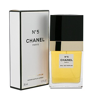 Női parfüm Chanel No. 5.