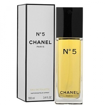 Női parfüm Chanel No. 5.