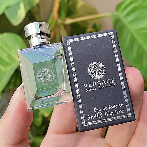 Különleges kiszerelések Versace Pour Homme