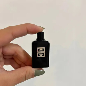 Különleges kiszerelések Givenchy Gentleman Society